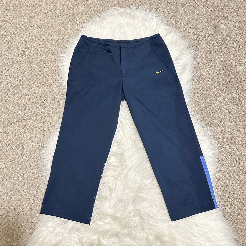 Nike Women’s Golf Cropped Capri Pants Navy Blue With Stripes Size Small